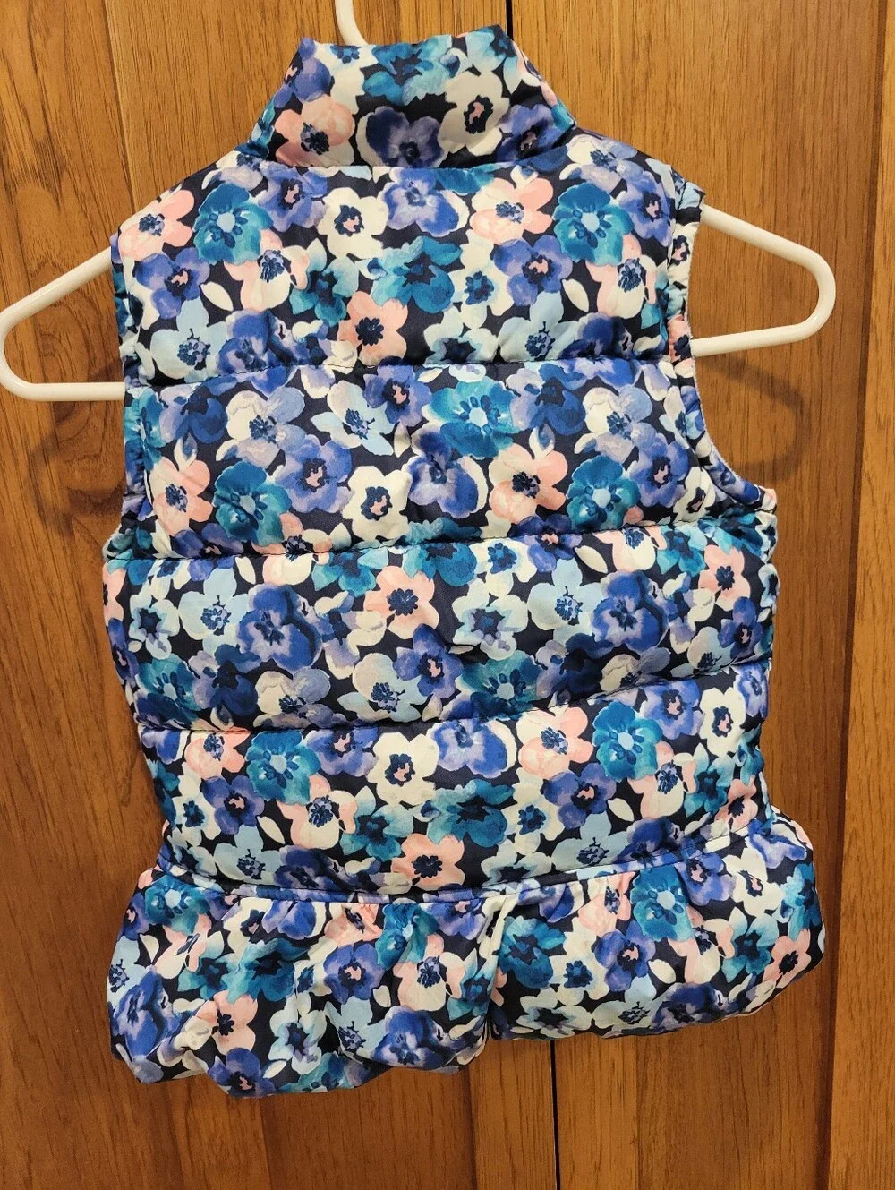 Gymboree Blue Floral Quilted Puffer Vest.  Girls Size 7/8. Like New!!